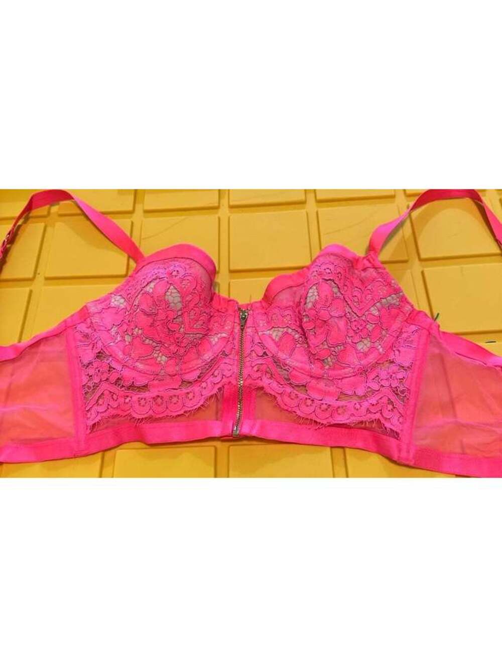 Victoria’s Secret lined Demi bra size 34 C